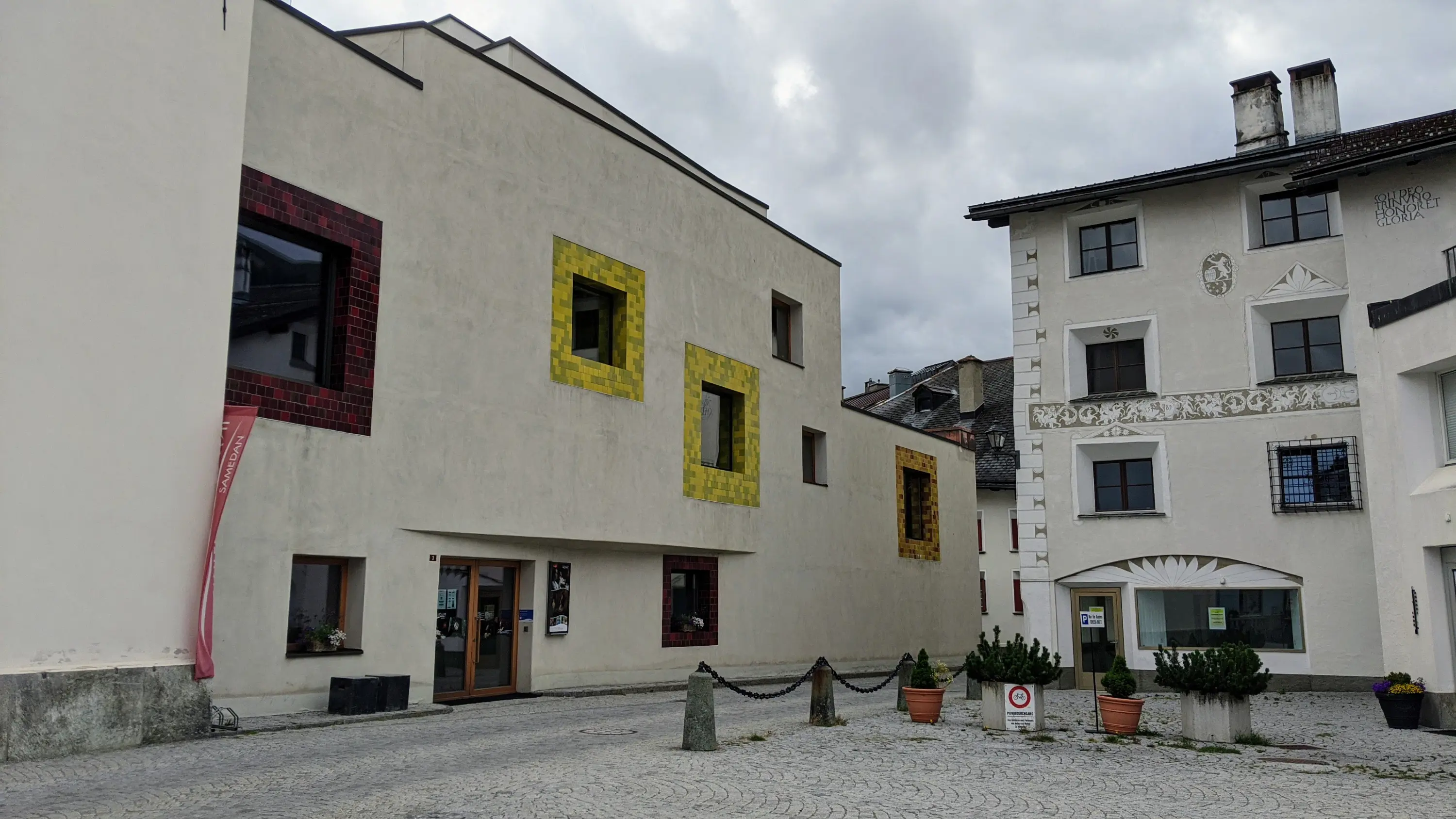 Aussenansicht Mineralbad & Spa Samedan