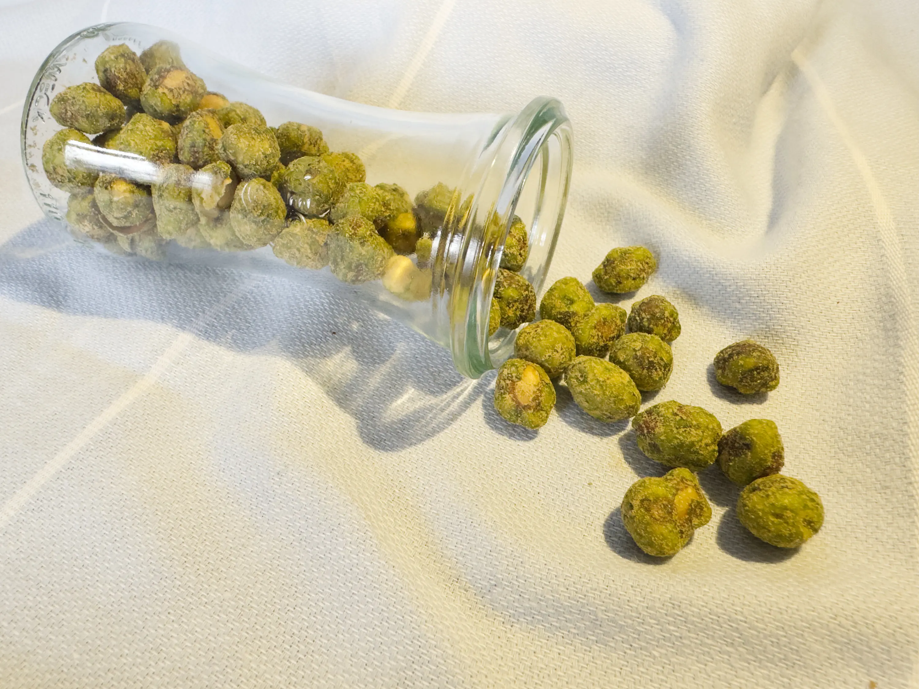Aperitif (olives and wasabi nuts)