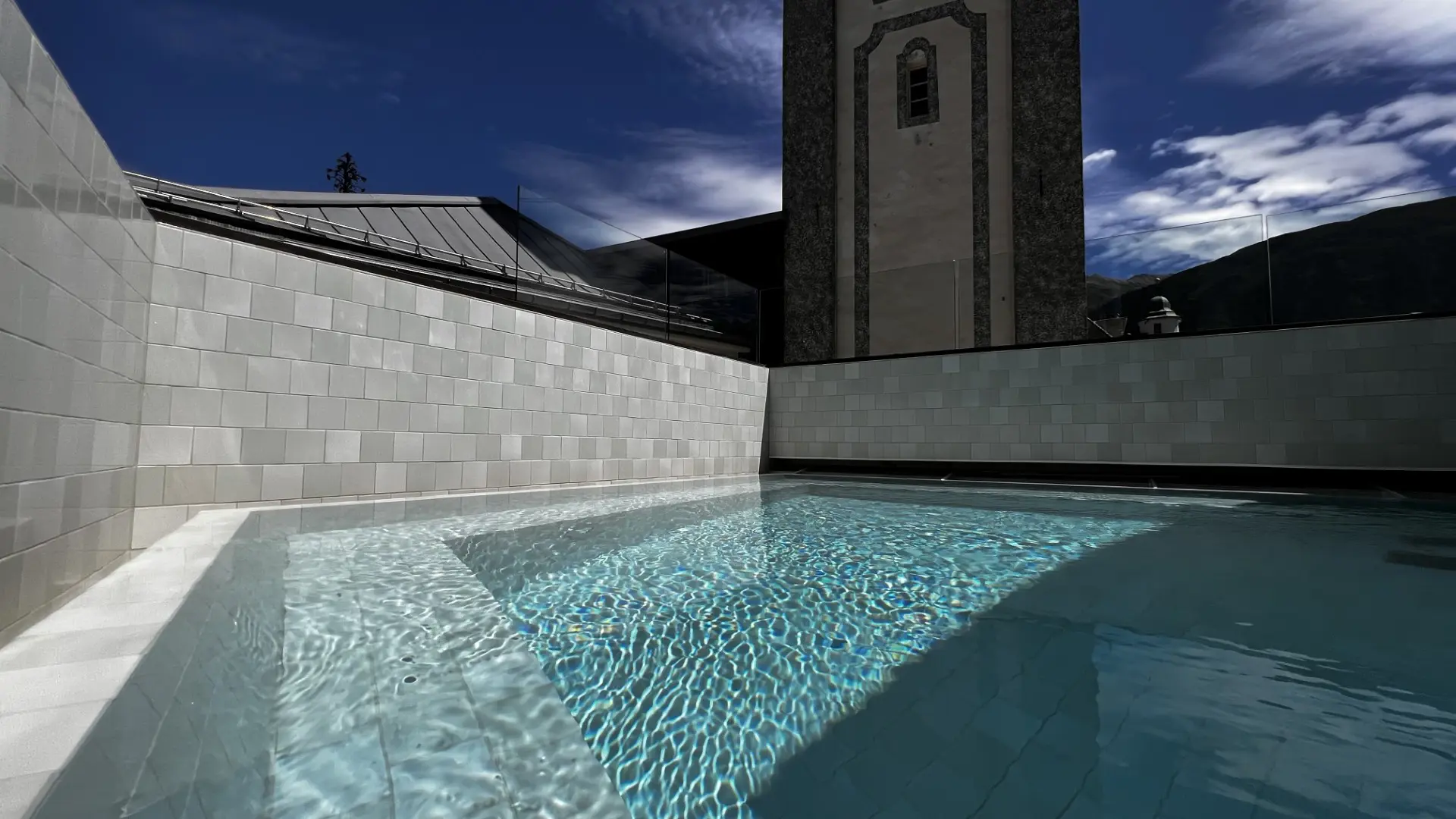 Dachbad im Mineralbad & Spa Samedan