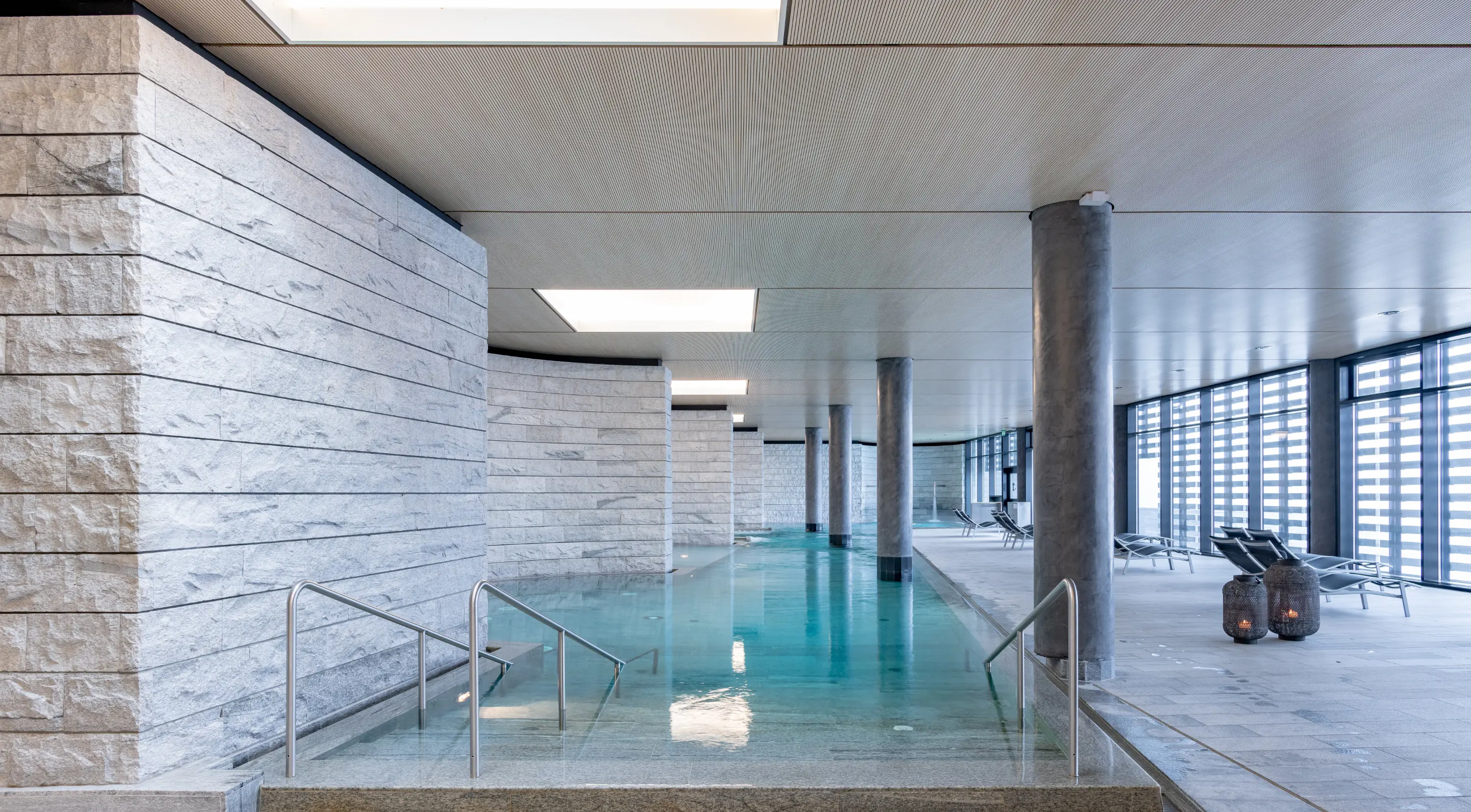 Grosse Badehalle im Mineralbad & Spa Rigi Kaltbad