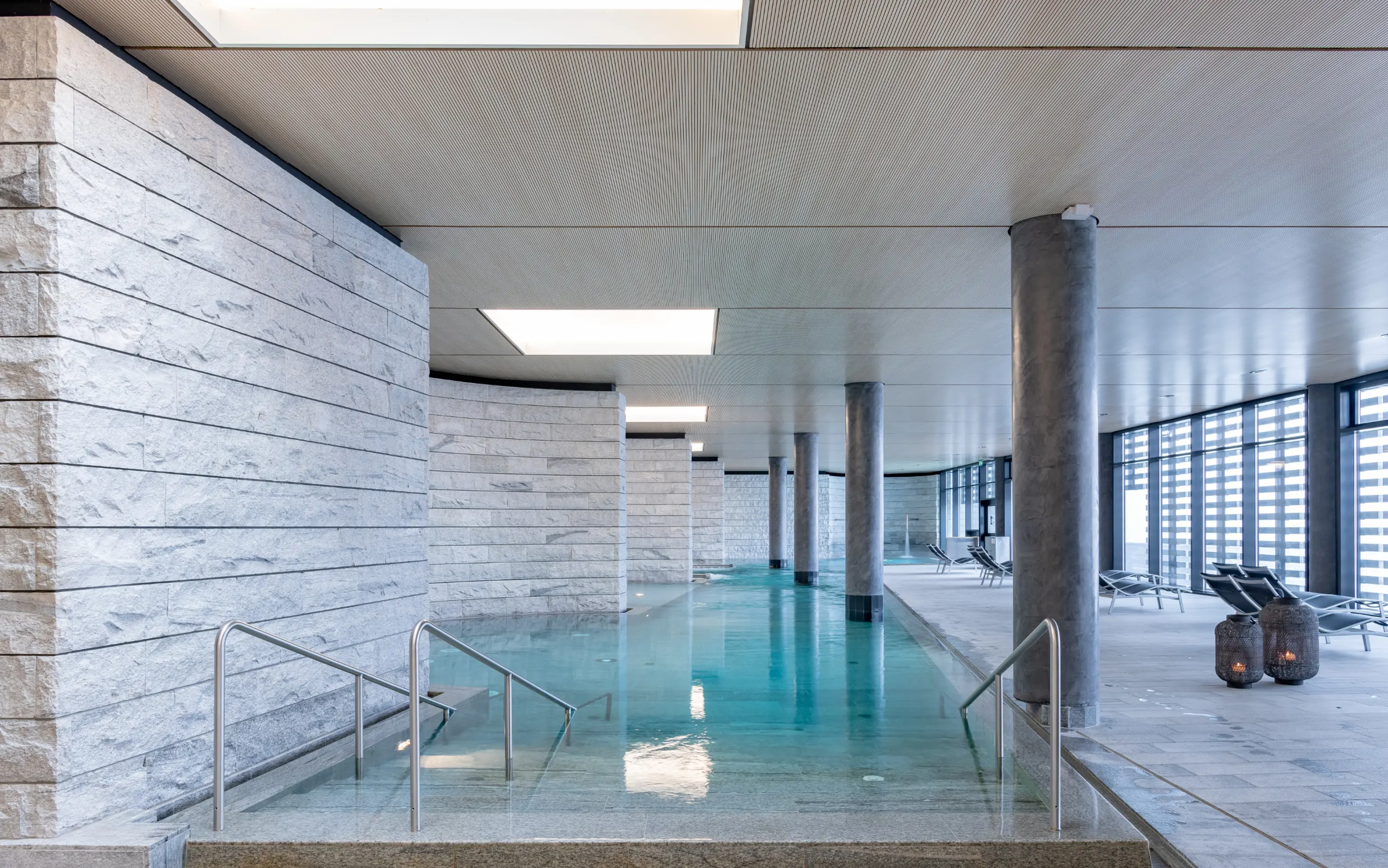 Grosse Badehalle im Mineralbad & Spa Rigi Kaltbad