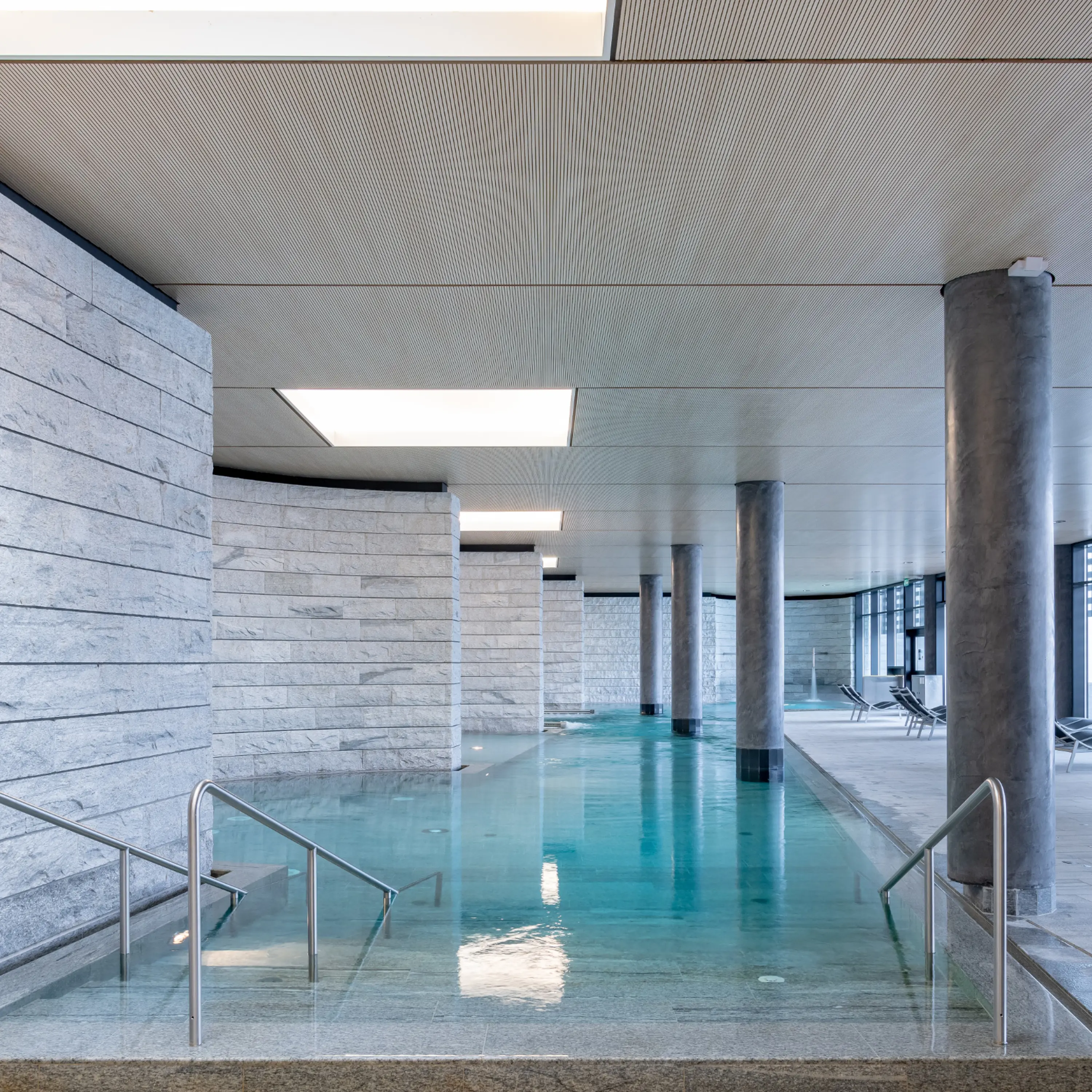 Grosse Badehalle im Mineralbad & Spa Rigi Kaltbad