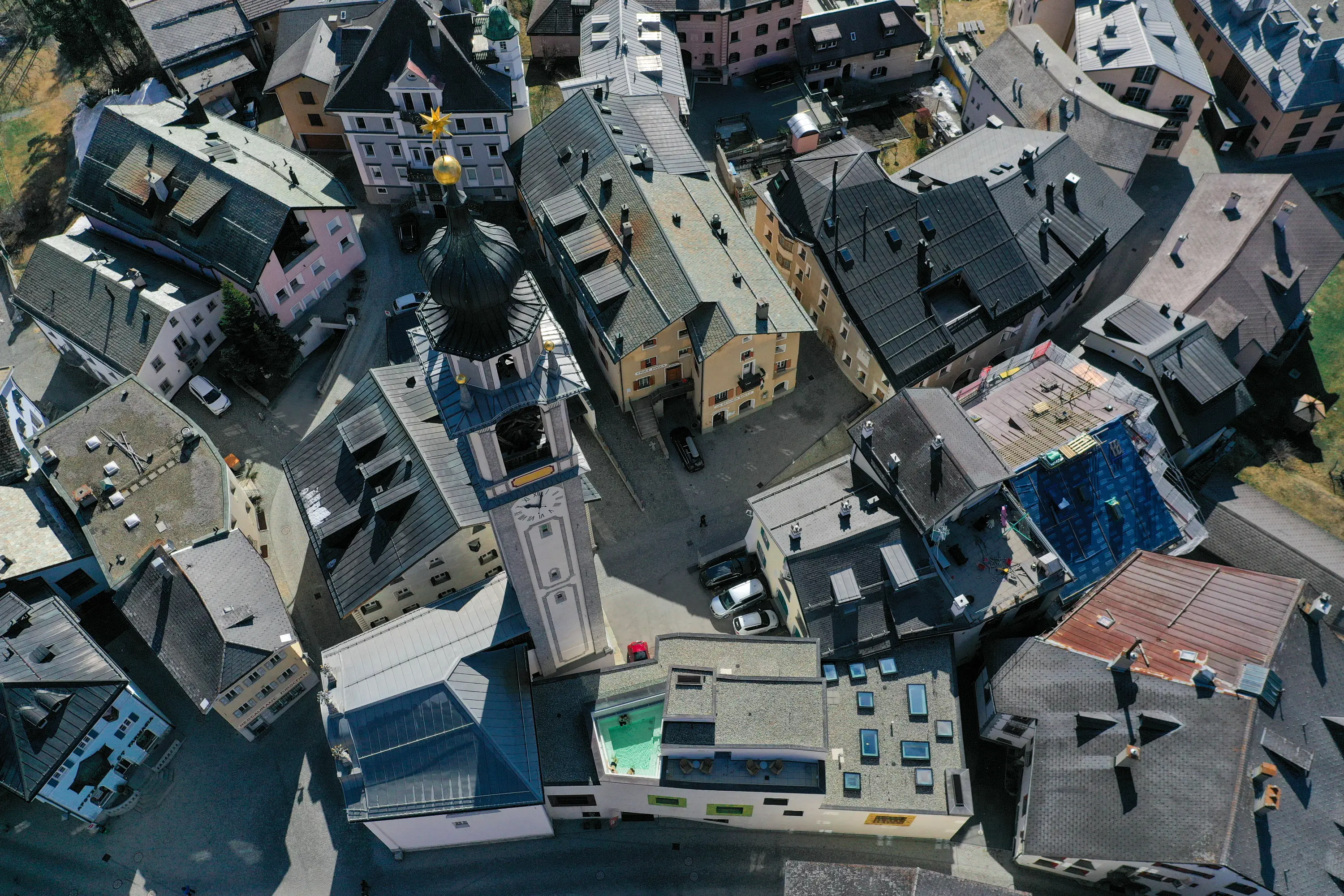 Aussenansicht Mineralbad & Spa Samedan